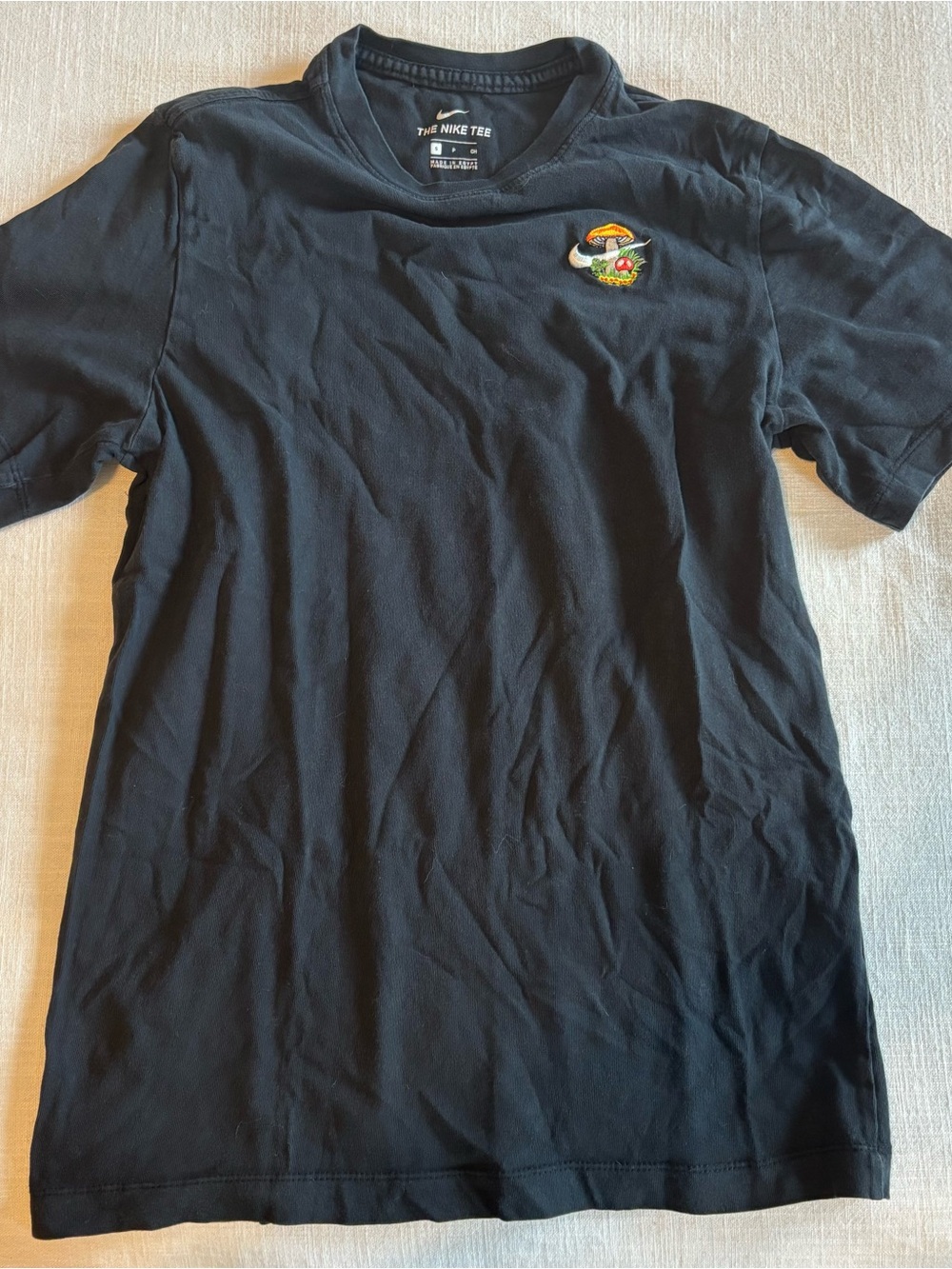 Nike Men’s Black Graphic Logo T‑Shirt